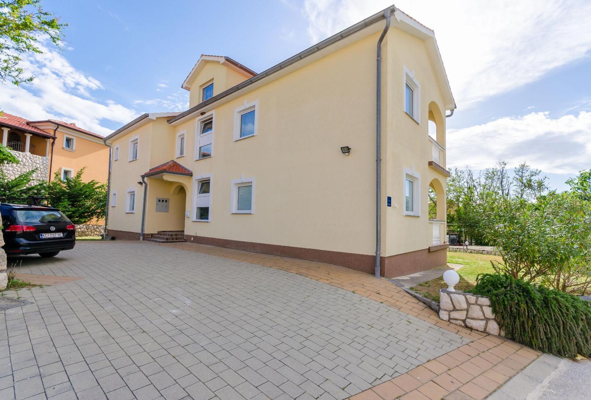 Apartments Alex Lopar Bagian luar foto